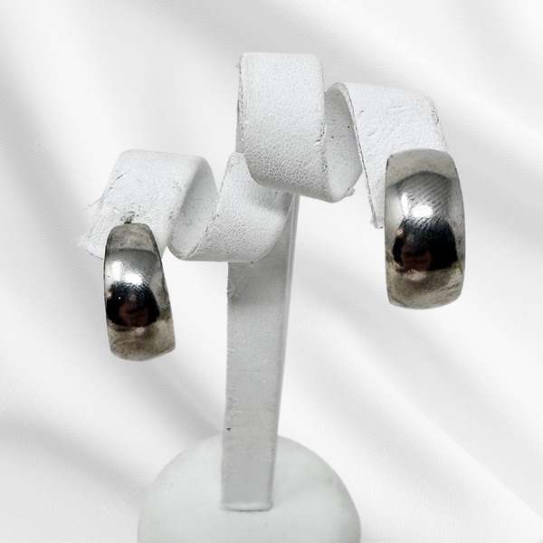 3/4” Silver Hoop Earrings