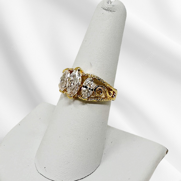 Trois Marquise Ring