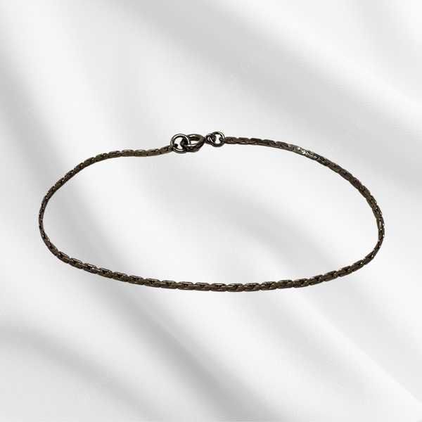 Thin Silver Herringbone Chain Bracelet